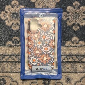 Casely Bold Flex Daisy Phone Case